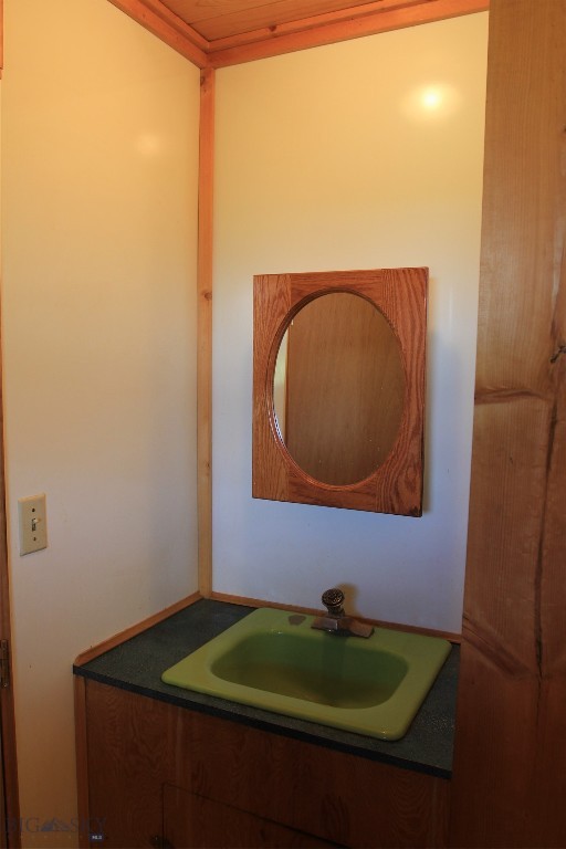 524 Grizzly Meadow Road, Emigrant MT 59027