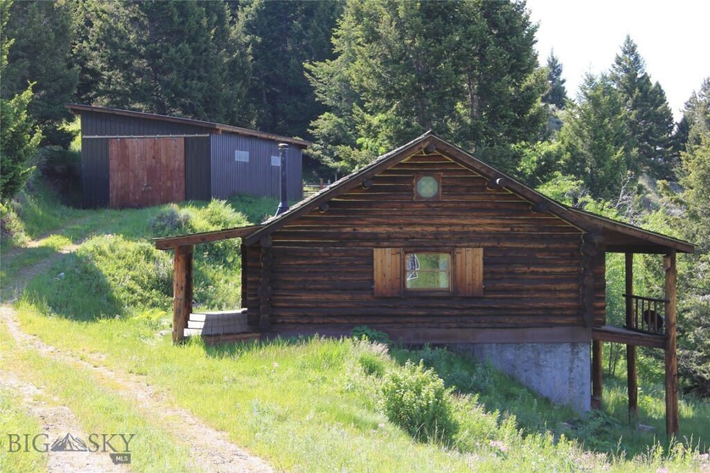 524 Grizzly Meadow Road, Emigrant MT 59027