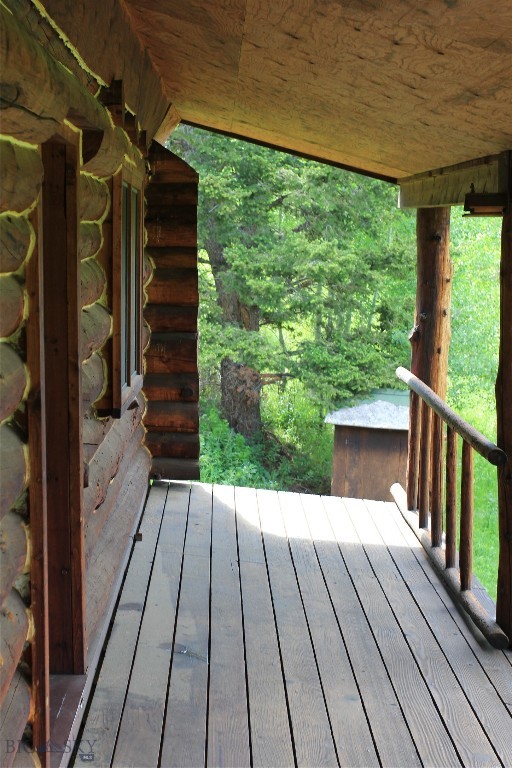 524 Grizzly Meadow Road, Emigrant MT 59027
