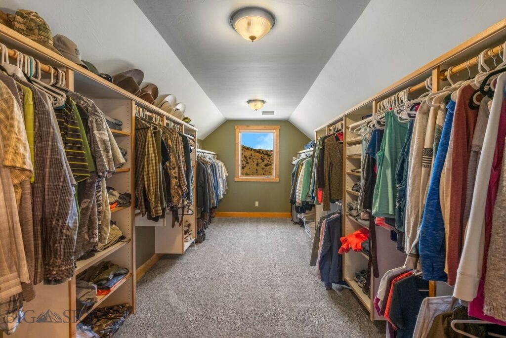 531 Mossy Rock Lane, Manhattan MT 59741