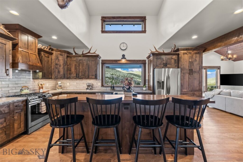 54 Antelope Butte Road, Livingston MT 59047