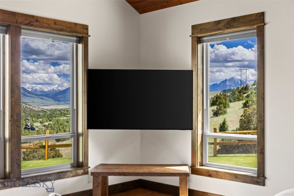 54 Antelope Butte Road, Livingston MT 59047