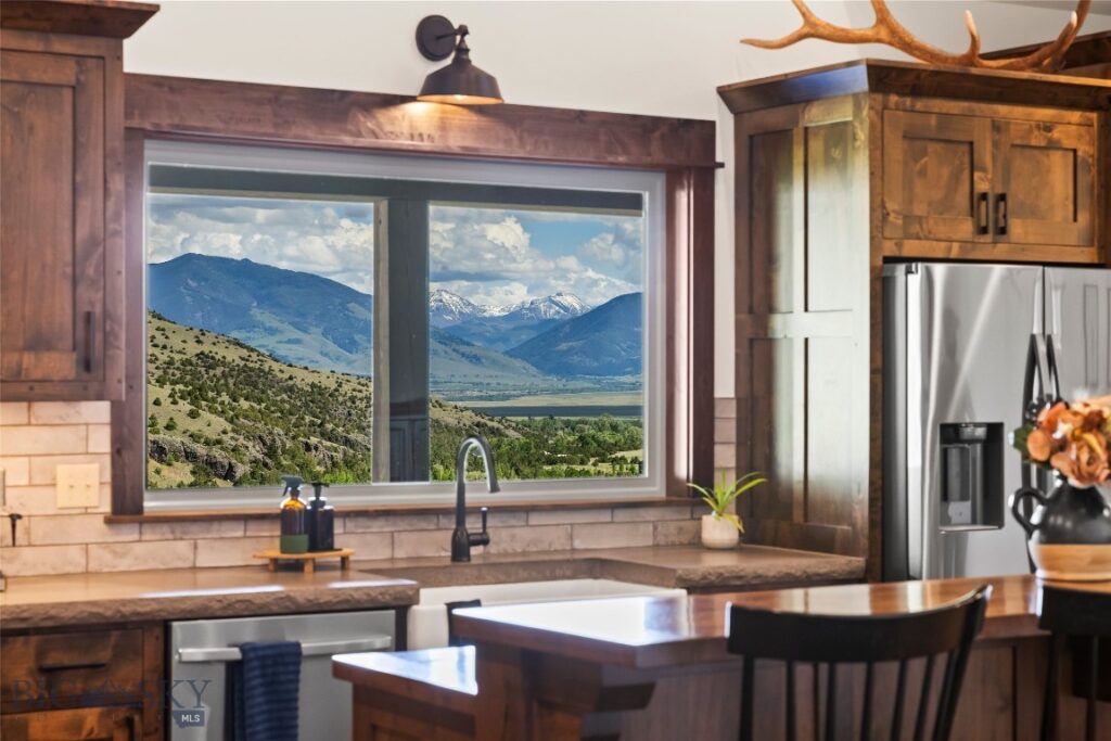 54 Antelope Butte Road, Livingston MT 59047