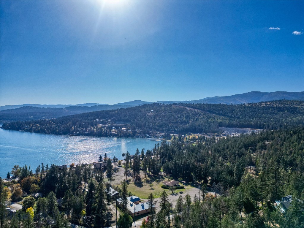 5463 US Highway 93 S, Somers MT 59932