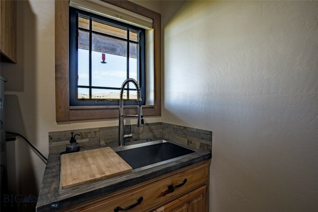 55 Vigilante Lane, Sheridan MT 59749