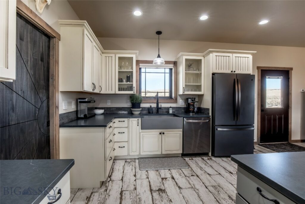 55 Vigilante Lane, Sheridan MT 59749