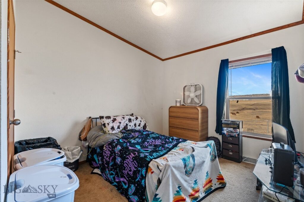 56 Spannering, Big Timber MT 59011