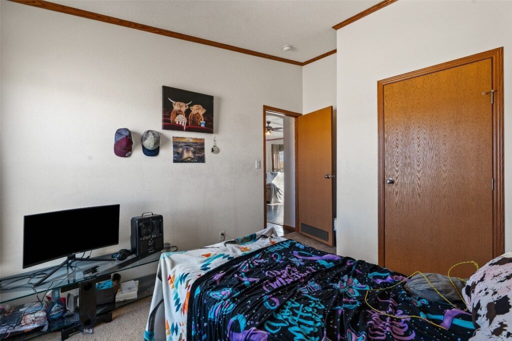 56 Spannering, Big Timber MT 59011