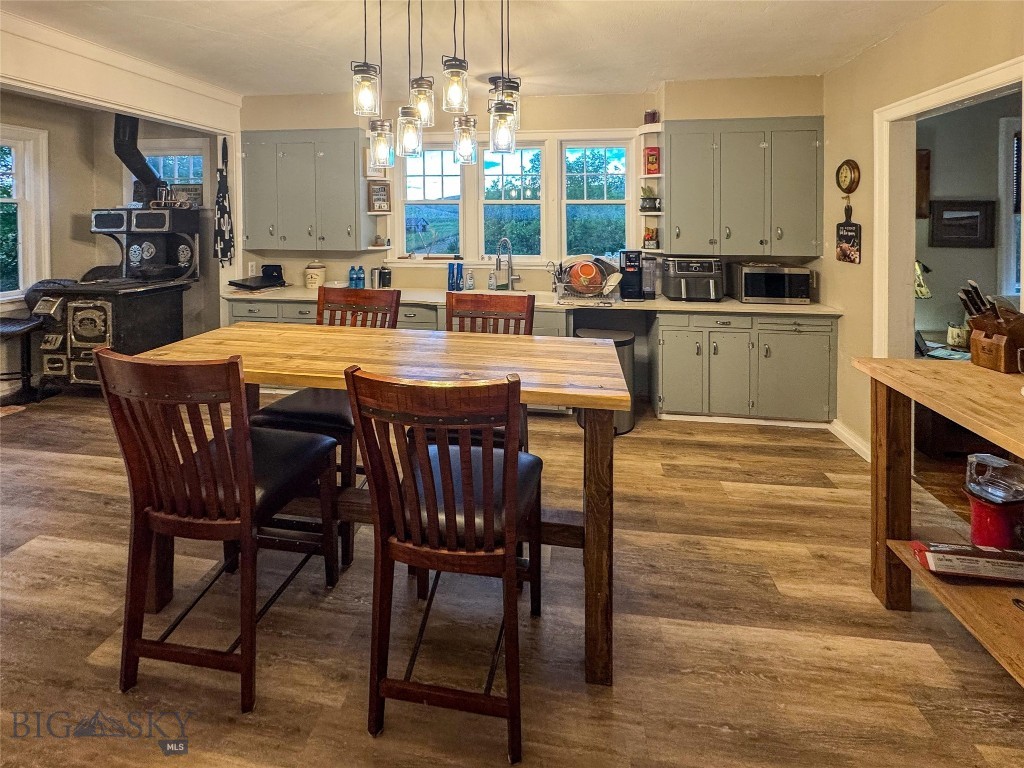 581 Willow Creek Road, Red Lodge MT 59068