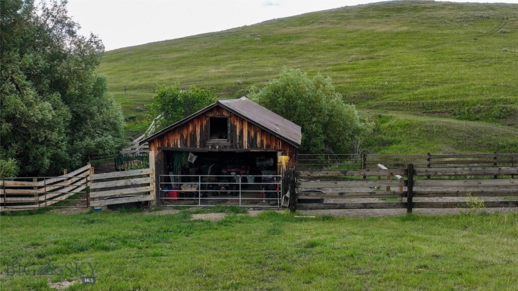 581 Willow Creek Road, Red Lodge MT 59068