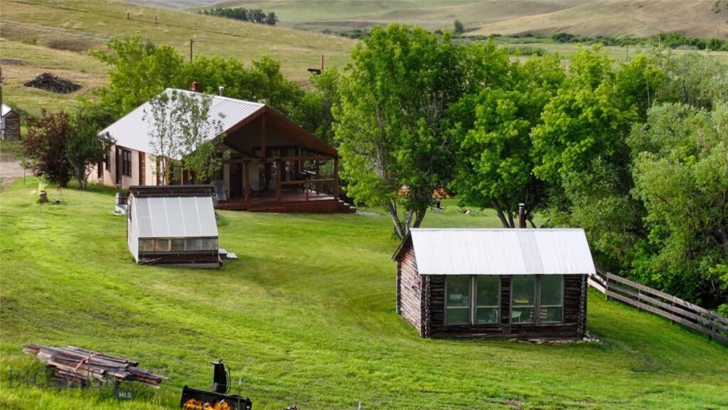 581 Willow Creek Road, Red Lodge MT 59068
