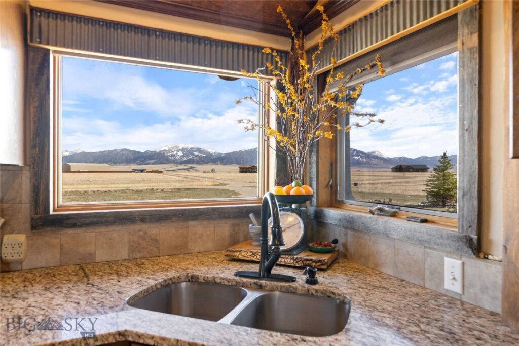 6 Browtine Ln, Ennis MT 59729