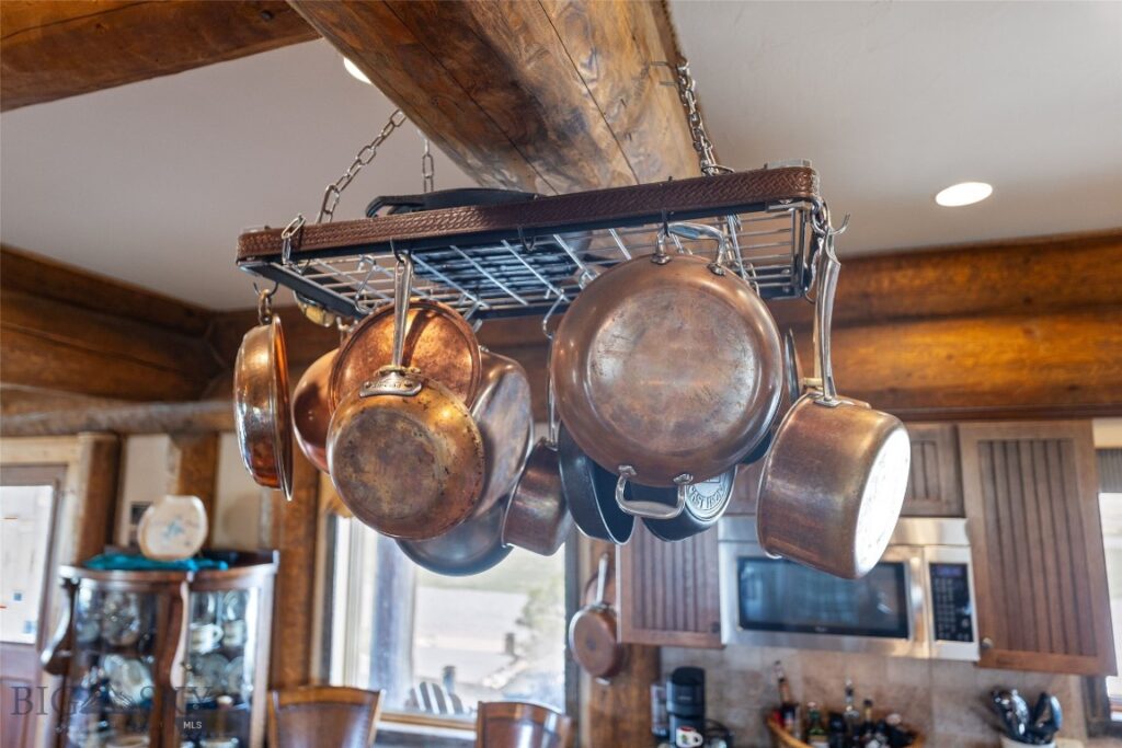 6 Browtine Ln, Ennis MT 59729