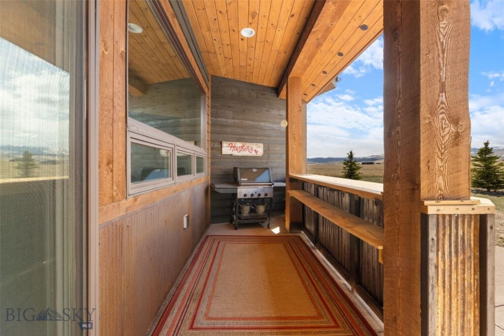 6 Browtine Ln, Ennis MT 59729