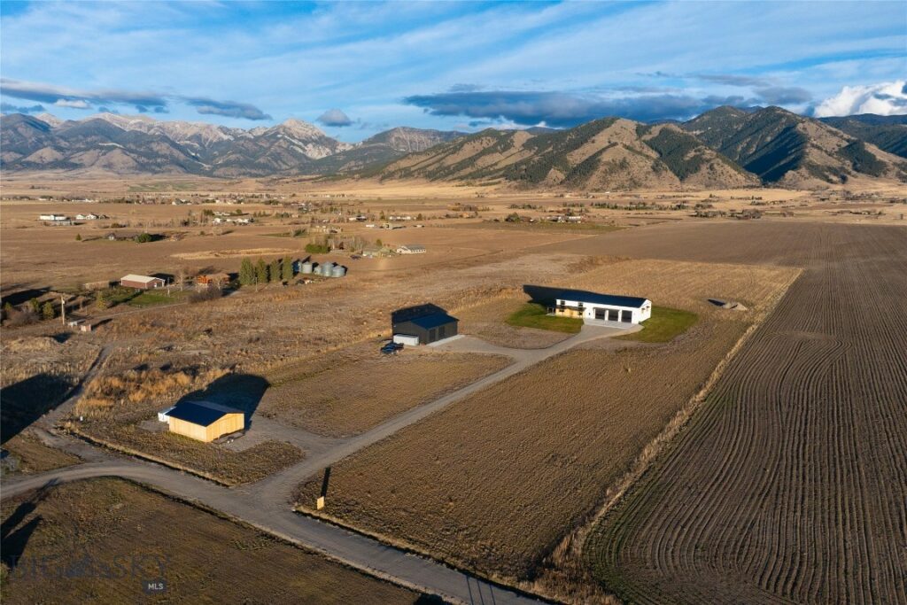 6111 Springhill Road, Belgrade MT 59714