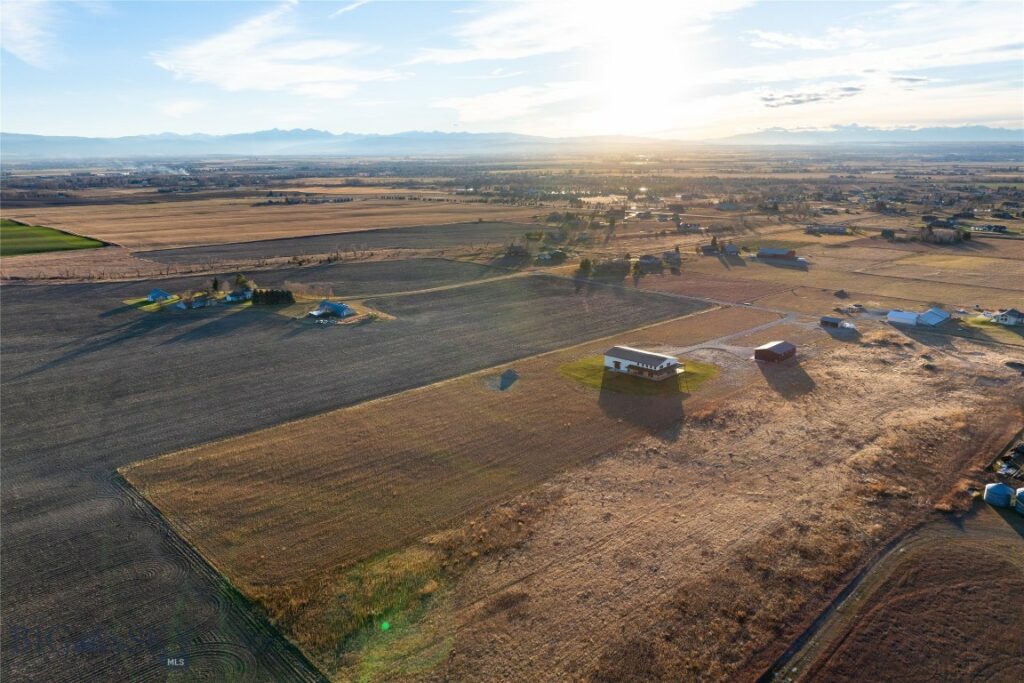 6111 Springhill Road, Belgrade MT 59714