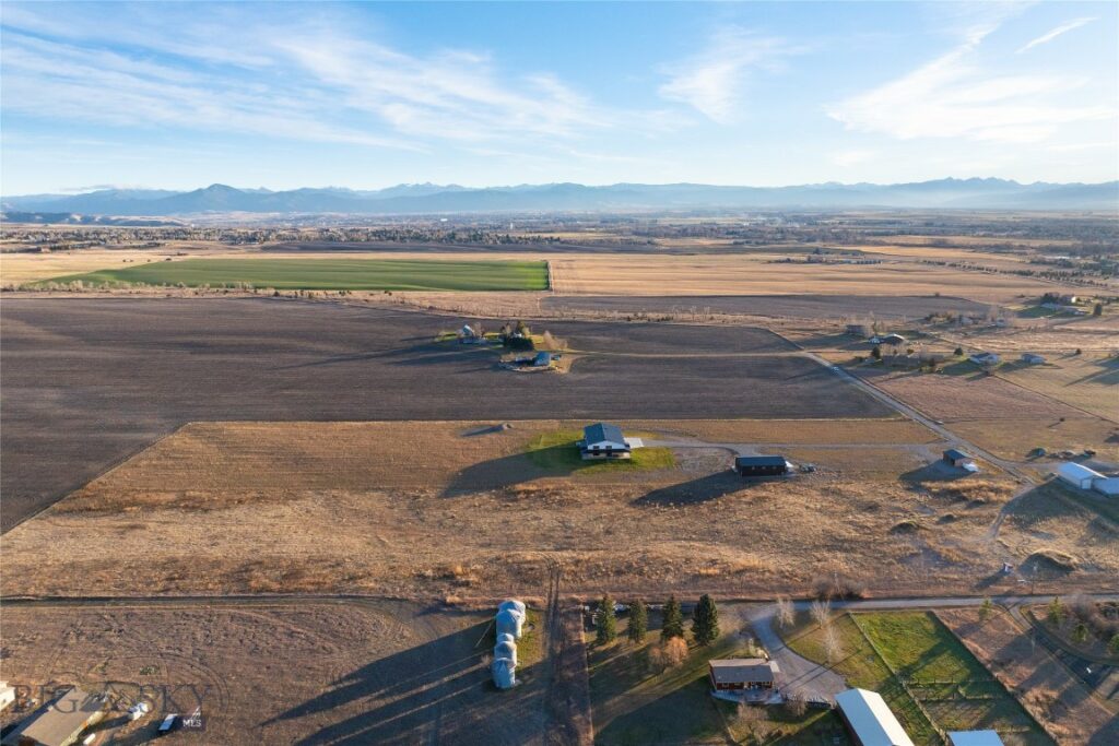 6111 Springhill Road, Belgrade MT 59714