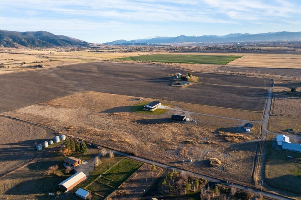 6111 Springhill Road, Belgrade MT 59714