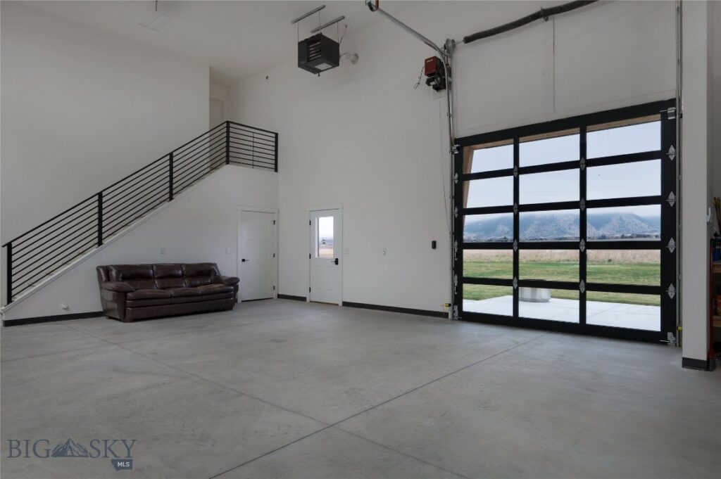 6111 Springhill Road, Belgrade MT 59714