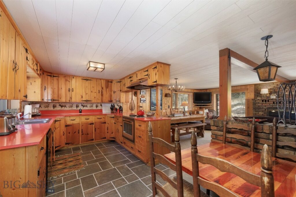 64188 Gallatin Road, Gallatin Gateway MT 59730