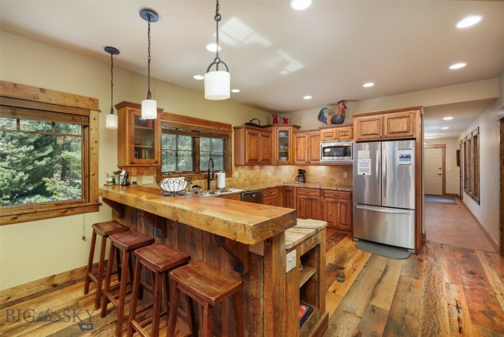 64190 Gallatin Road, Gallatin Gateway MT 59730