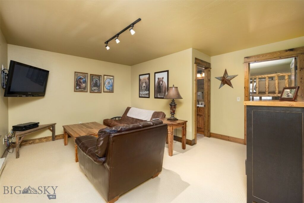 64190 Gallatin Road, Gallatin Gateway MT 59730