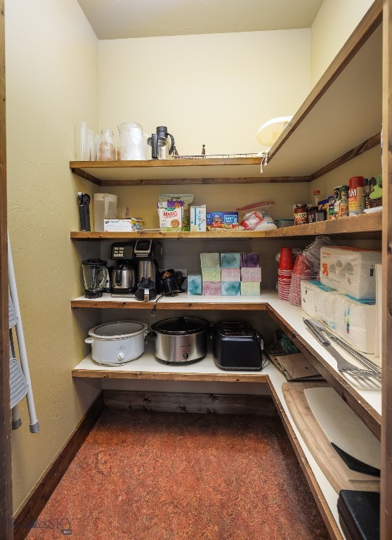 64190 Gallatin Road, Gallatin Gateway MT 59730