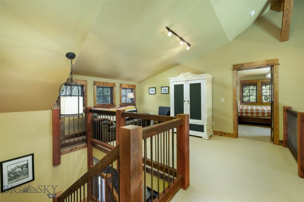 64190 Gallatin Road, Gallatin Gateway MT 59730