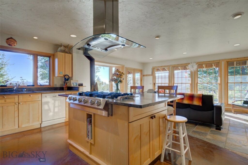 6780 Tepee Ridge Road, Bozeman MT 59715