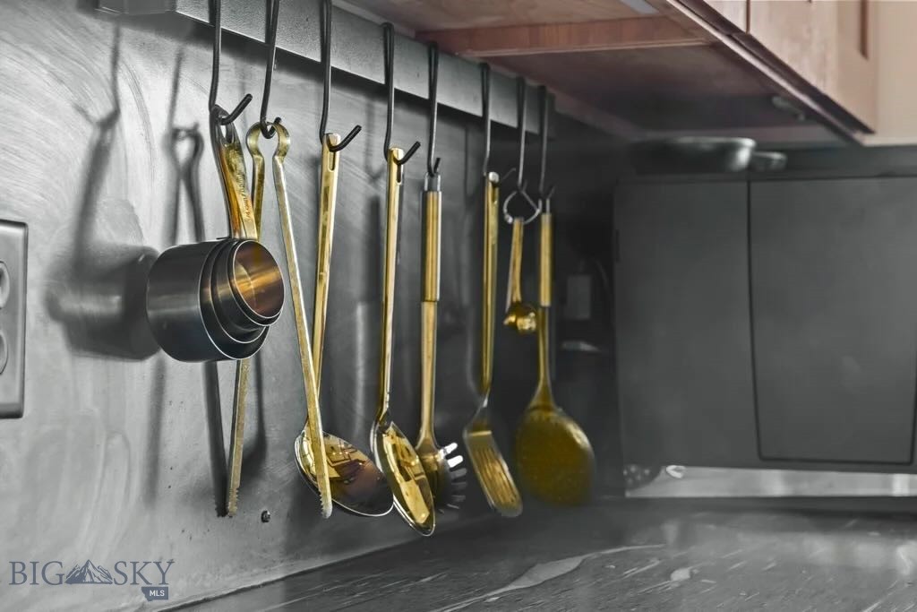 69 Upper Rainbow, Bozeman MT 59718