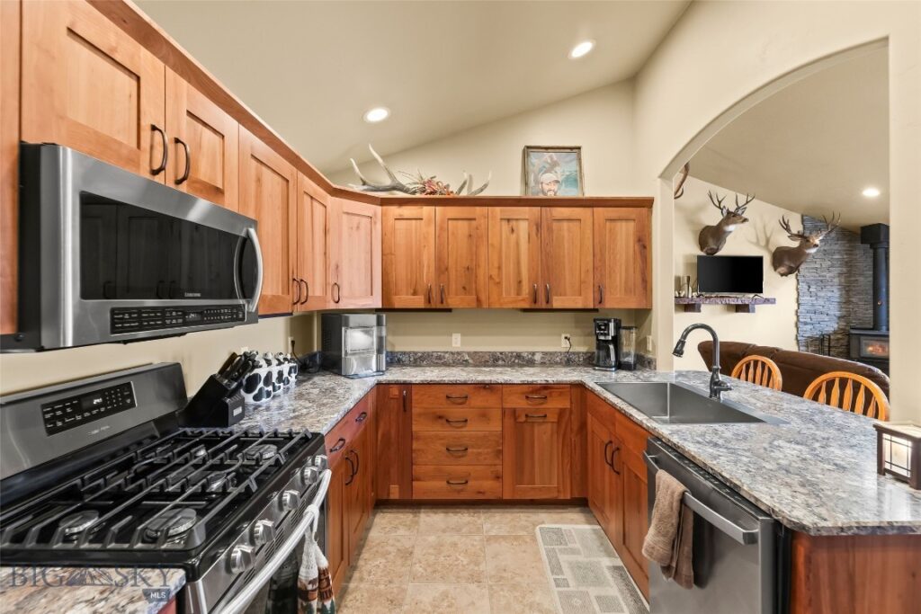 7 Madison Drive, Ennis MT 59729