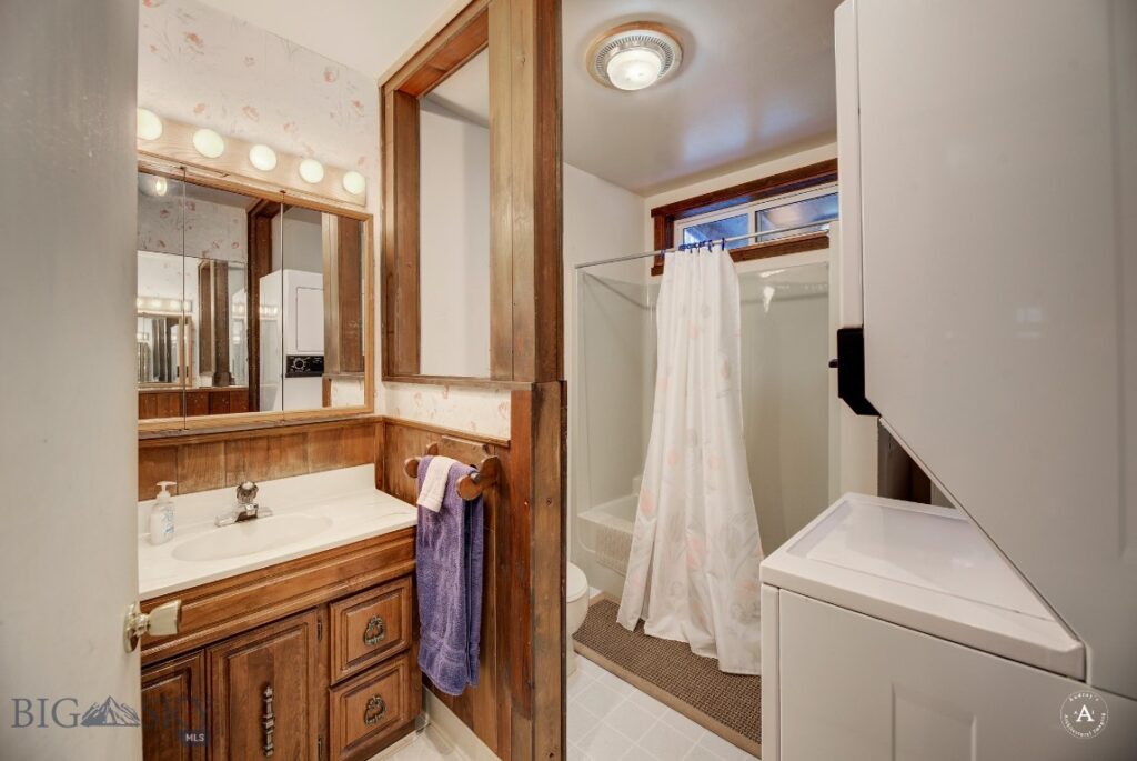 7 Meadow Lane, Cascade MT 59421