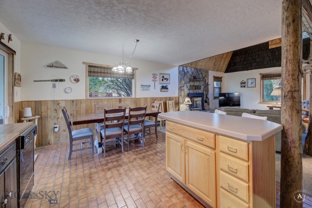 7 Meadow Lane, Cascade MT 59421