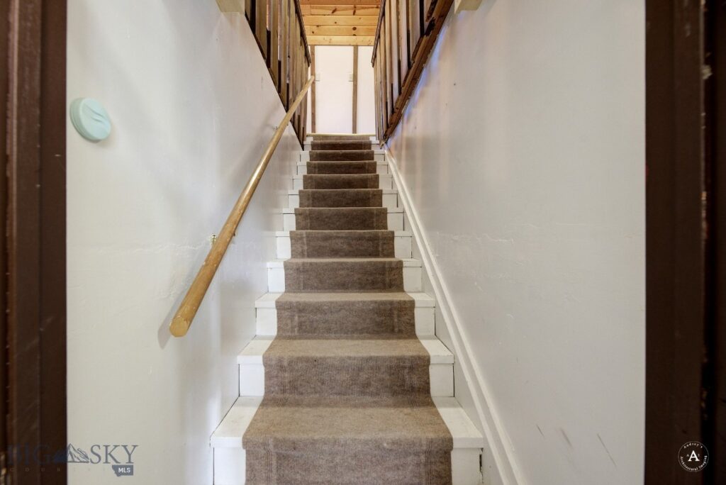 7 Meadow Lane, Cascade MT 59421