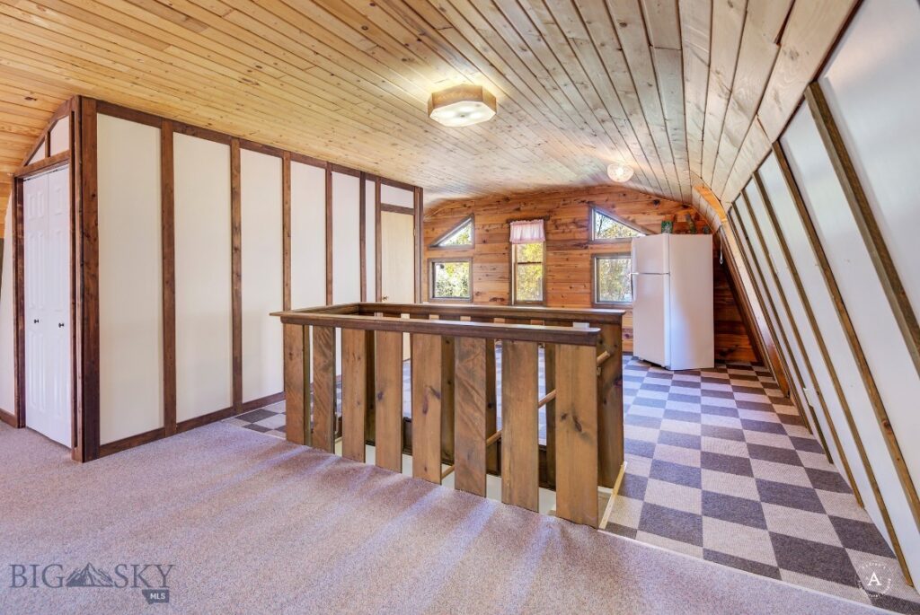 7 Meadow Lane, Cascade MT 59421