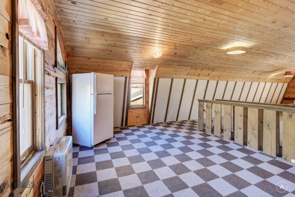 7 Meadow Lane, Cascade MT 59421