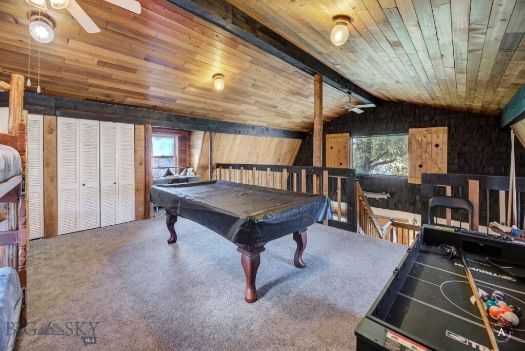 7 Meadow Lane, Cascade MT 59421