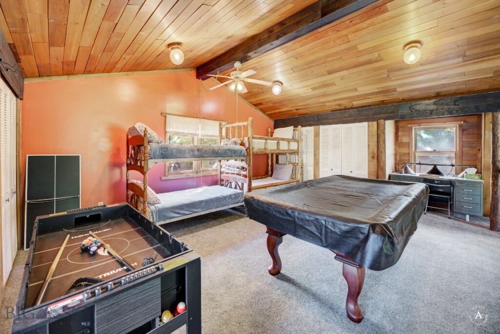 7 Meadow Lane, Cascade MT 59421