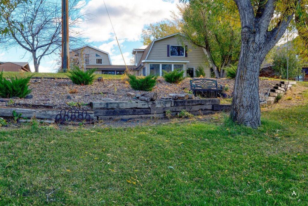 7 Meadow Lane, Cascade MT 59421