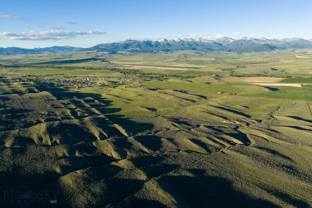 70 Shy rd, Wilsall MT 59086