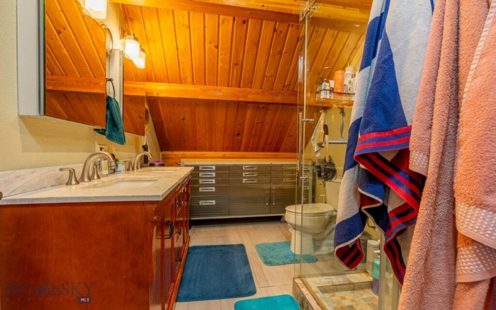 700 W River Street, Fromberg MT 59029