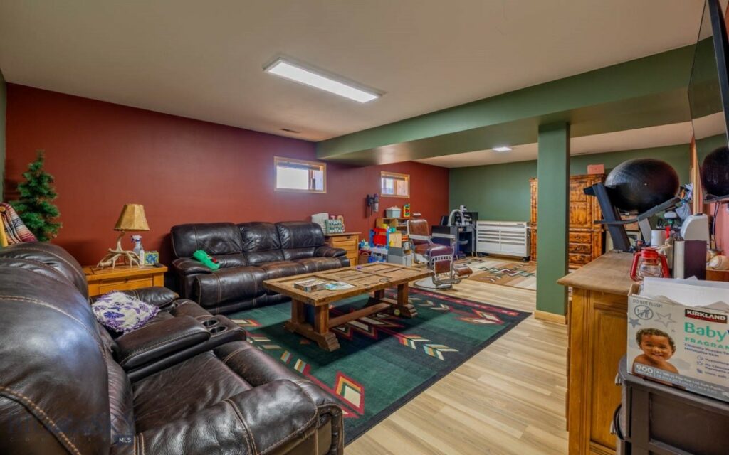 700 W River Street, Fromberg MT 59029