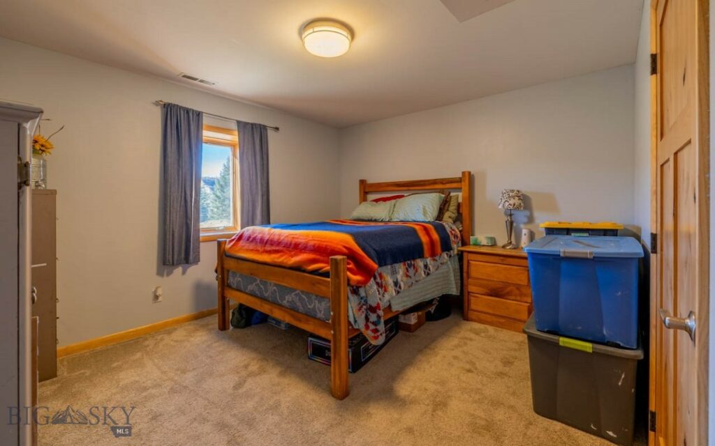 700 W River Street, Fromberg MT 59029