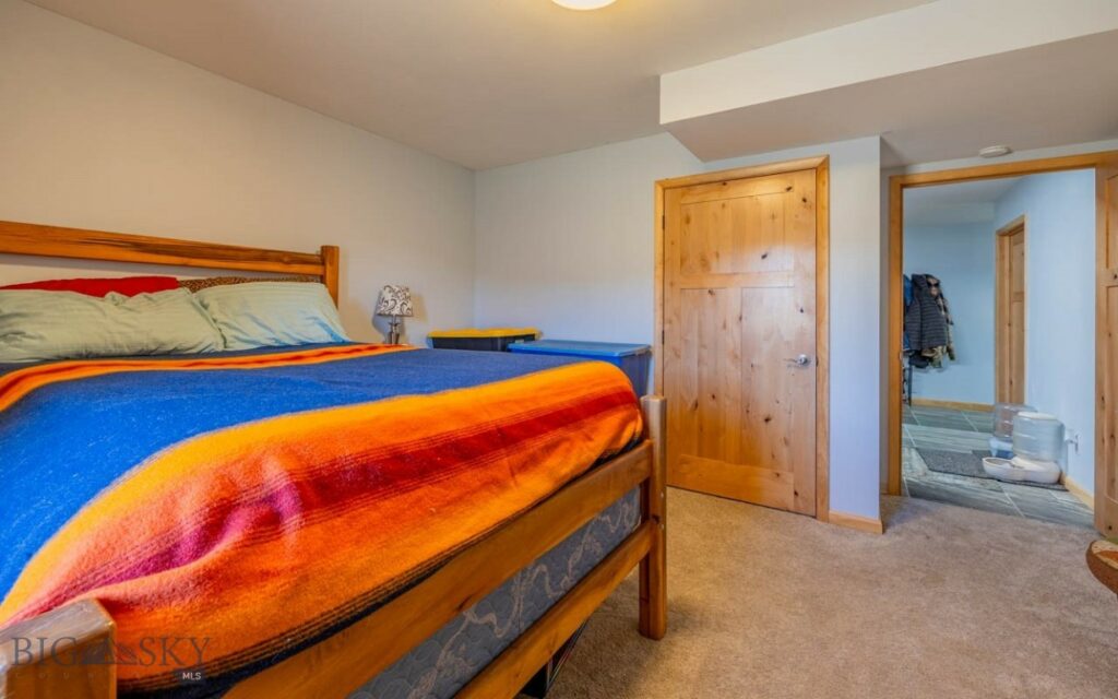 700 W River Street, Fromberg MT 59029