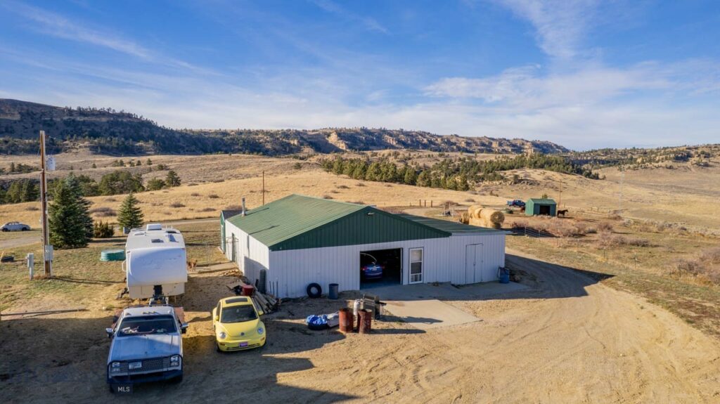 700 W River Street, Fromberg MT 59029