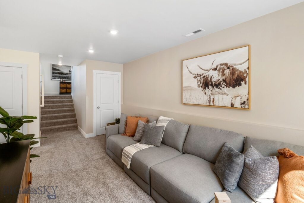 707 Spaniel Lane, Belgrade MT 59714