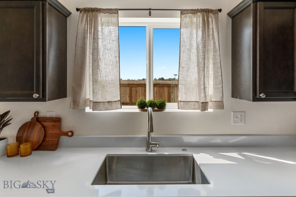 707 Spaniel Lane, Belgrade MT 59714