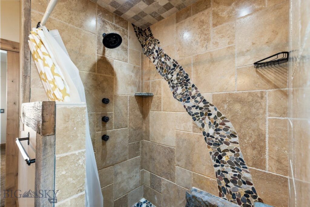 715 Bates Road, Manhattan MT 59741