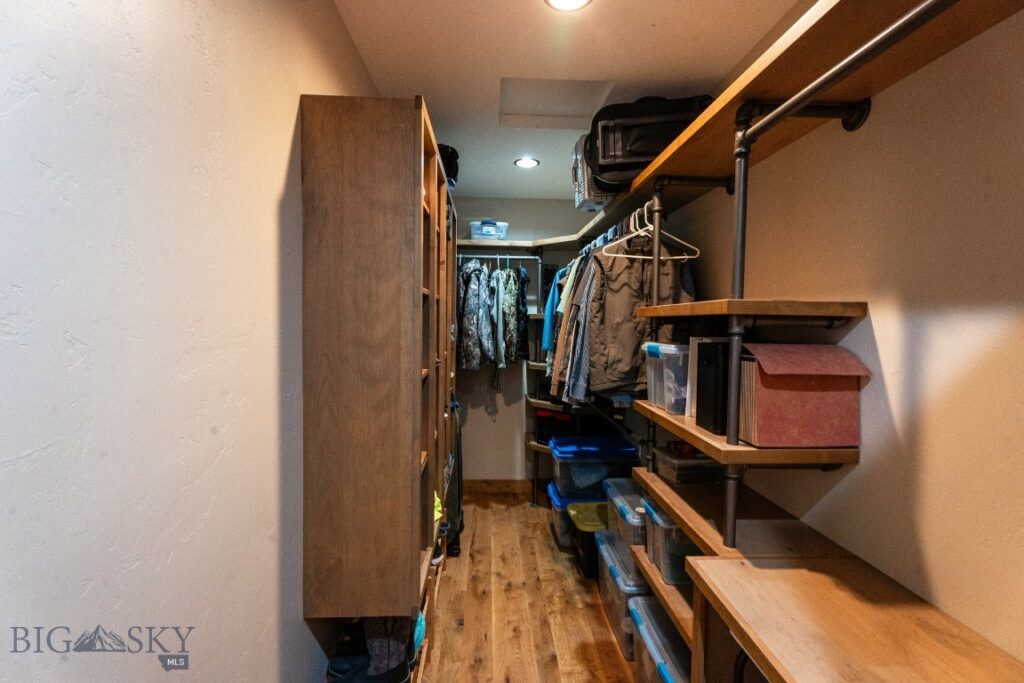 715 Bates Road, Manhattan MT 59741