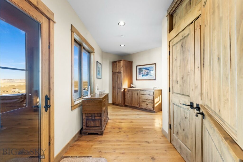 715 Bates Road, Manhattan MT 59741